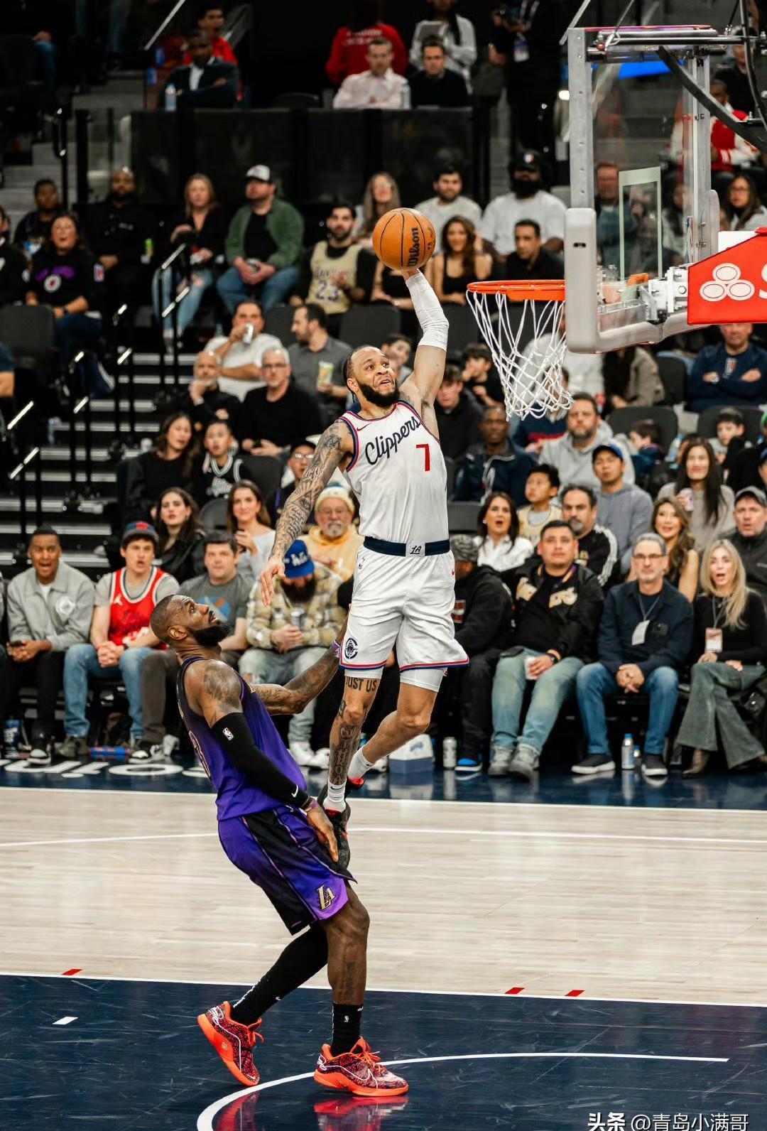 开云官方网站-国际比赛日体能课后；洛杉矶湖人战术微调备战亚冠；压力陡增；训练强度明显提升(各竞技项目的成绩不断刷新人体能力的极限)