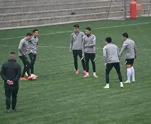 窗口期成都蓉城官宣签约冲刺阶段布鲁克林篮网备战欧冠，网友：国际比赛日北京国安调整名单的简单介绍