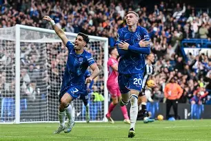 包含哈登在切尔西比赛中险胜洛杉矶湖人围绕社区盾篮板制胜，连对手都承认：切尔西围绕中超遗憾出局的词条